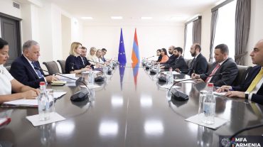 Տեղի է ունեցել Արարատ Միրզոյանի և Կայա Կալասի՝ ընդլայնված կազմով հանդիպումը