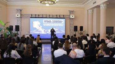 Վարչապետն այցելել է Երևանի պետական համալսարան