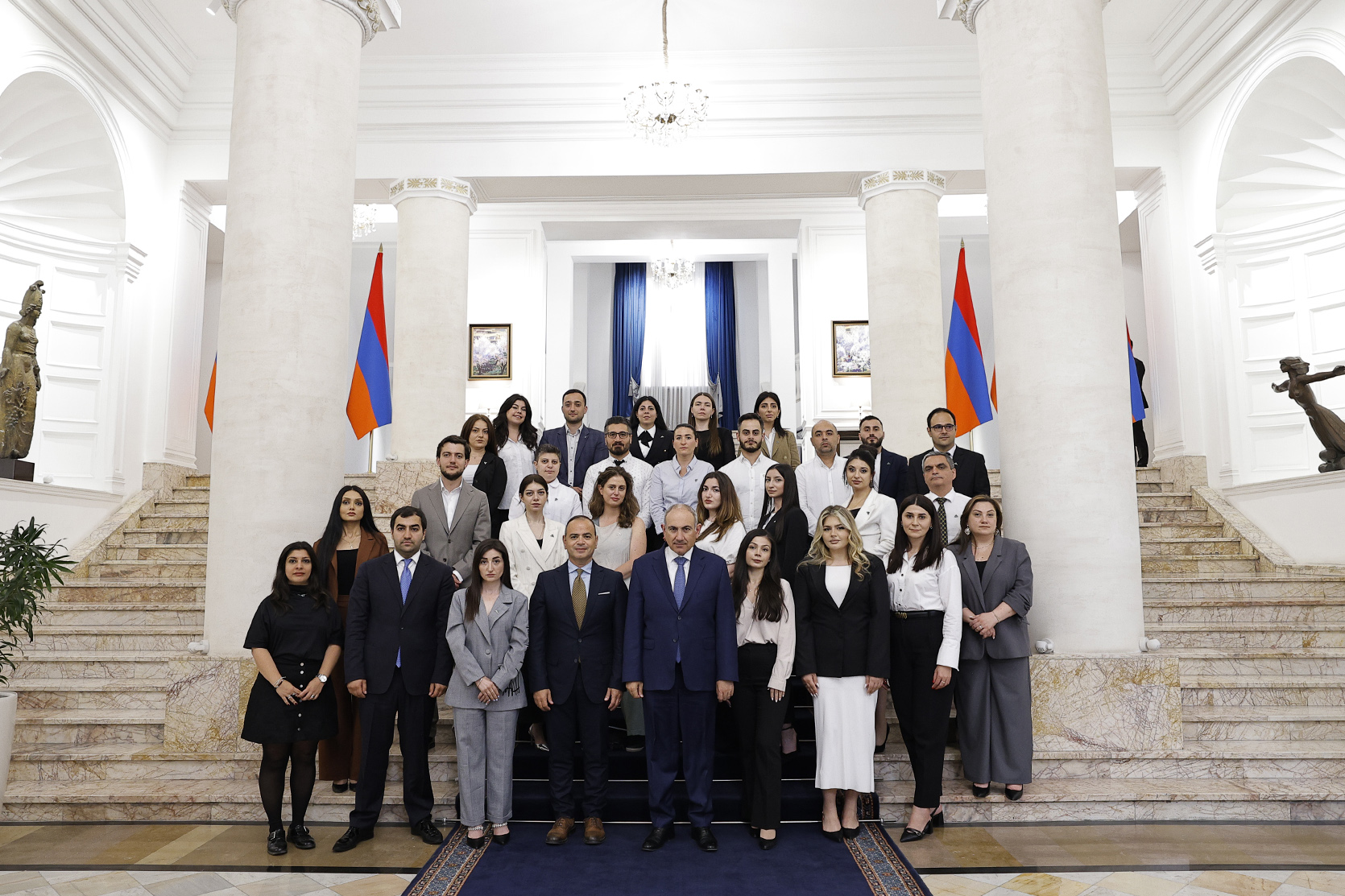 Վարչապետն ընդունել է «իԳործ» ծրագրի մասնակիցներին