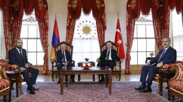 Ստամբուլում կայացել է Նիկոլ Փաշինյանի և Ռեջեփ Թայիփ Էրդողանի հանդիպումը