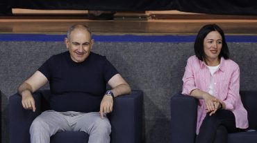 Վարչապետը հետևել է «Դպրոցականների բասկետբոլի լիգա» մարզական խաղերի եզրափակիչ փուլի հանդիպմանը