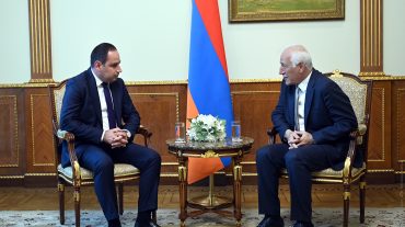 Նախագահ Վահագն Խաչատուրյանն ընդունել է ՏԿԵ նախարար Դավիթ Խուդաթյանին