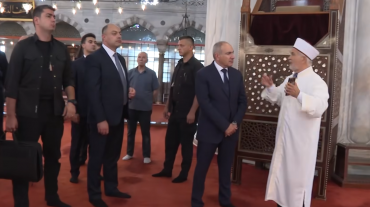 Այցելեցի Ստամբուլի Կապույտ մզկիթ. վարչապետ