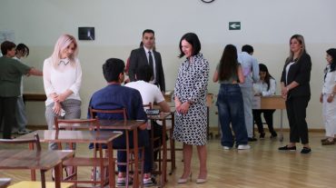 Ժաննա Անդրեասյանն այցելել է քննական կենտրոն՝ հետևելու միասնական քննությունների  ընթացքին