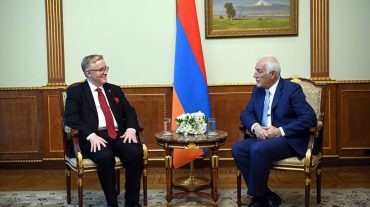 Վահագն Խաչատուրյանն ընդունել է Հայաստանում Կանադայի դեսպան Էնդրյու Թըրներին