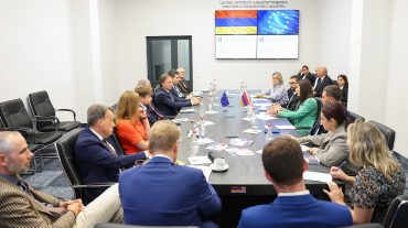 ԵՄ երկրների դեսպանները դրական են արձանագրել ՆԳՆ բարեփոխումները․ ՆԳ նախարարը հանդիպում է ունեցել դեսպանների հետ