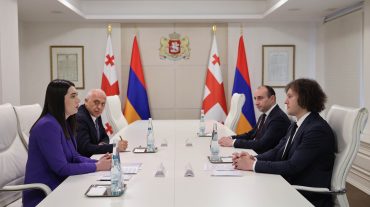 Աշխատանքային այցով Թբիլիսի մեկնած ՀՀ ՆԳ նախարար Արփինե Սարգսյանը հանդիպել է Վրաստանի վարչապետ Իրակլի Կոբախիձեին