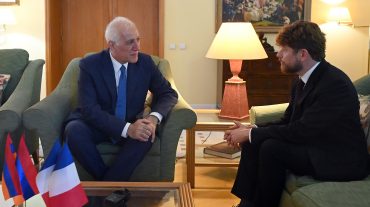 Նախագահ Վահագն Խաչատուրյանը Ֆրանսիայի Ազգային տոնի առթիվ այցելել է Ֆրանսիայի դեսպանատուն