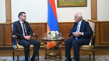 Վահագն Խաչատուրյանն ընդունել է Հայաստանում Միացյալ Թագավորության դեսպան Ջոն Գալագերին