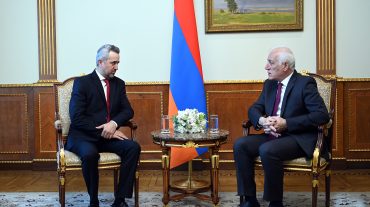 Վահագն Խաչատուրյանն ընդունել է Հանրային խորհրդի նախագահ Արա Խզմալյանին
