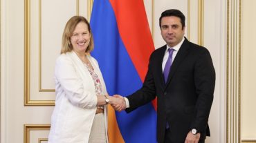 ՀՀ ԱԺ նախագահը հանդիպել է ԱՄՆ դեսպան Քրիստինա Քվինի հետ