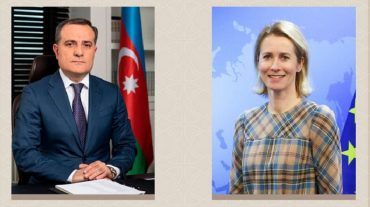 Ջեյհուն Բայրամովն ու Կայա Կալասը հեռախոսազրույց են ունեցել