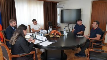 Էկոնոմիկայի նախարարն ընդունել է ՀՀ տարբեր մարզերի քաղաքացիների