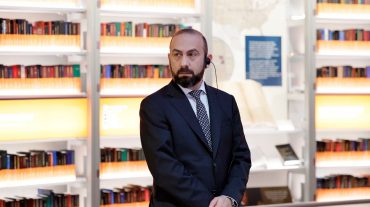 Արարատ Միրզոյանը վարչապետի պատվիրակության կազմում այցելել է Վաշինգտոնի Աստվածաշնչի թանգարան