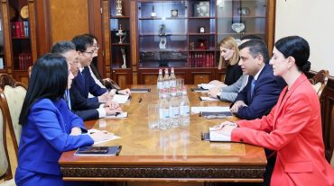 ՀՀ-ում Չինաստանի Ժողովրդական Հանրապետության արտակարգ և լիազոր դեսպան Ն.Գ. Լի Սինվեյնը հյուրընկալվել է ՀՀ հակակոռուպցիոն կոմիտեում