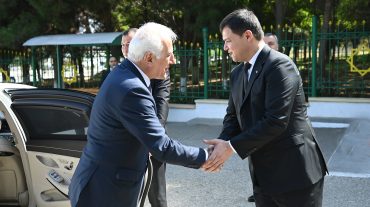 Հանրապետության նախագահն այցելել է Թուրքմենբաշիի նավթի վերամշակման գործարան