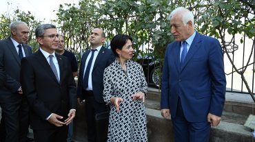 Նախագահ Վահագն Խաչատուրյանն այցելել է Արգավանդի դամբարան