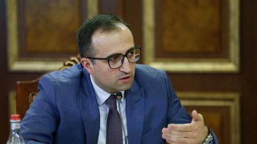 Արսեն Թորոսյանը վայր է դնում պատգամավորական մանդատը